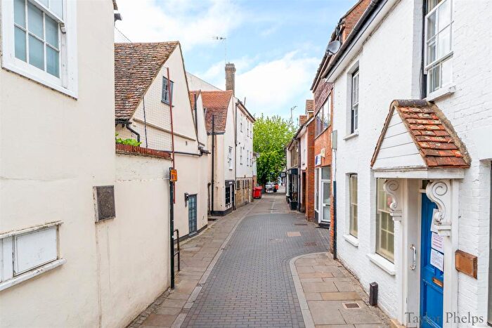 2 Bedroom Apartment To Rent In High Street, Ware, SG12