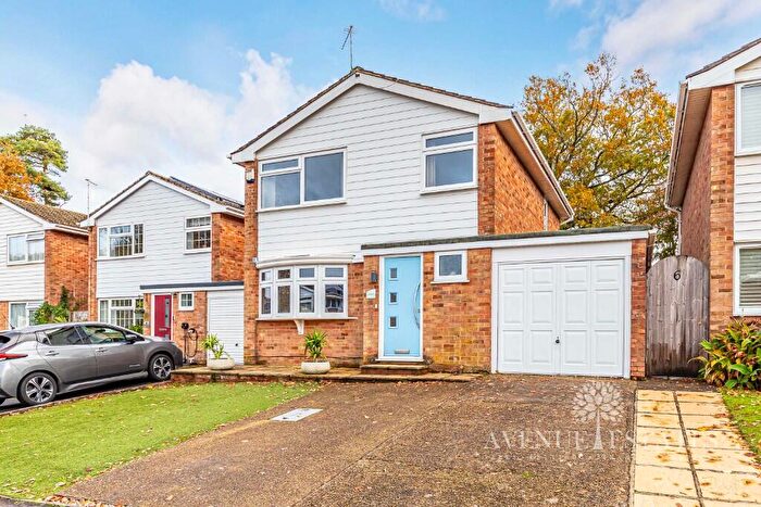 3 Bedroom Detached House For Sale In Holworth Close, Bournemouth, Dorset, BH11