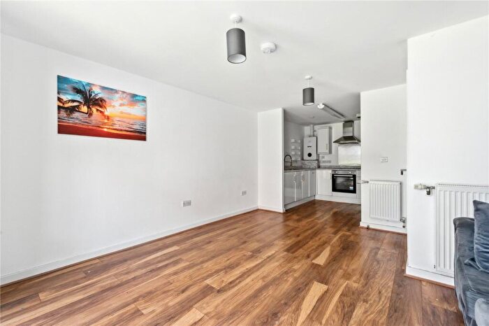 2 Bedroom Apartment To Rent In Glasshouse Fields, London, E1W