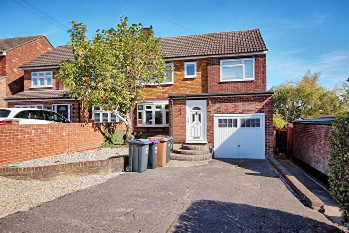 4 Bedroom Semi-Detached House For Sale In Cozens Road - Ware - Chain Free, SG12
