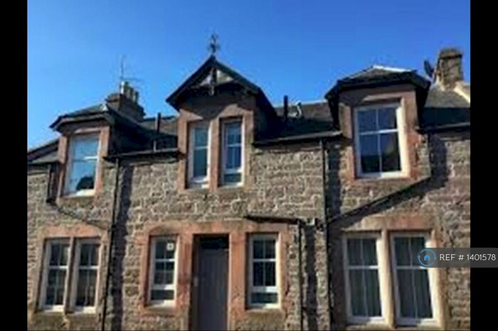 2 Bedroom Flat To Rent In Millar Street, Crieff, PH7