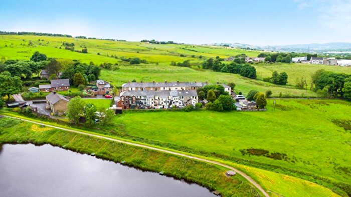 3 Bedroom Terraced House For Sale In Clifton Terrace, Hoddlesden, BB3