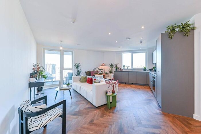 2 Bedroom Flat For Sale In North West Quarter, Queen's Park, NW6