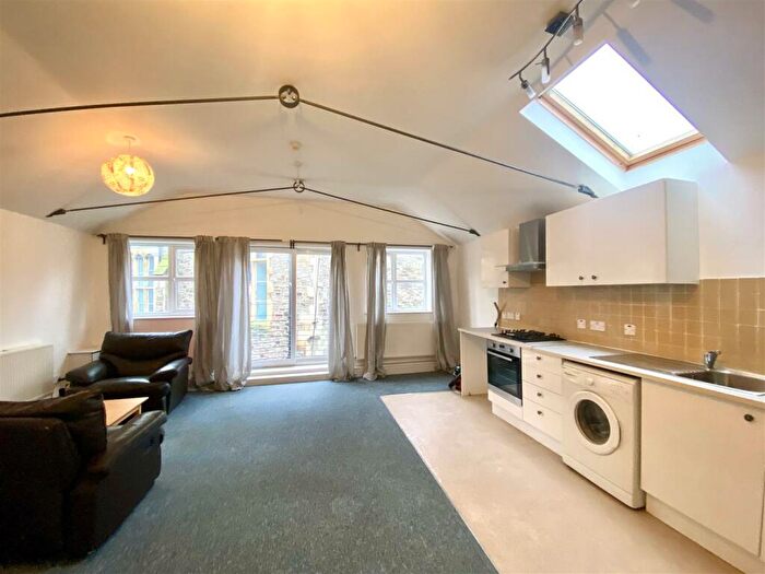 2 Bedroom Apartment To Rent In Moon Street, Stokes Croft, Bristol, BS2