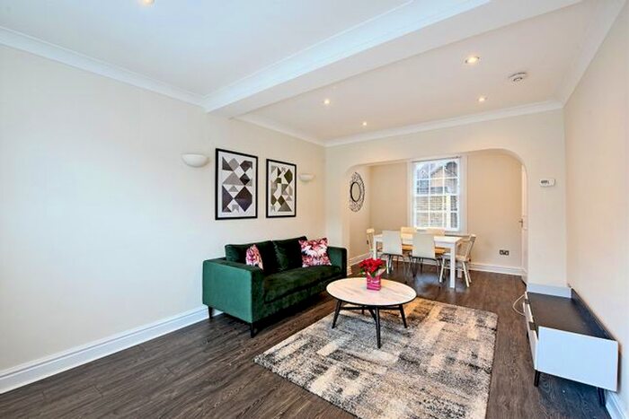 1 Bedroom Terraced House To Rent In Montpelier Street, Knightsbridge, SW7