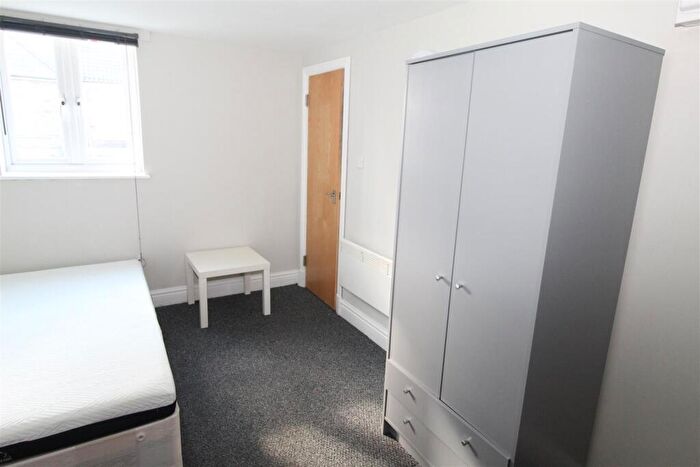 1 Bedroom Flat To Rent In Donald Street, Roath, Cardiff, CF24