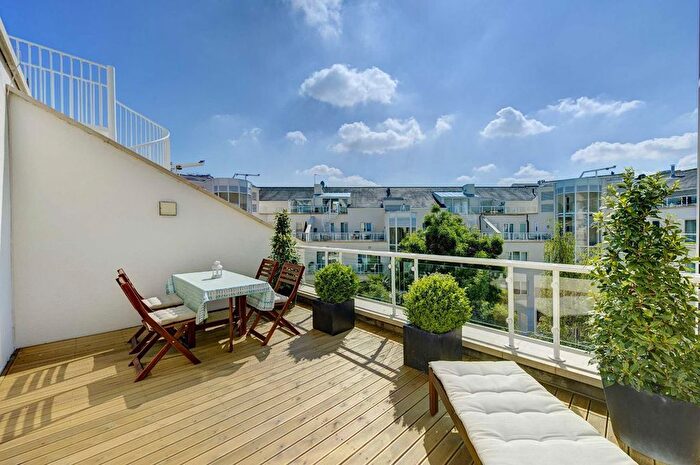 2 Bedroom Flat To Rent In Carlyle Court, Chelsea Harbour, London, SW10