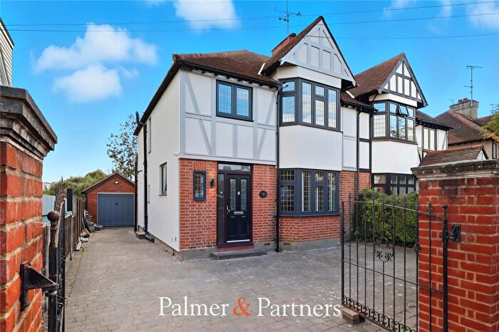 3 Bedroom Semi-Detached House For Sale In Vicarage Road, Old Moulsham, Chelmsford, Essex, CM2