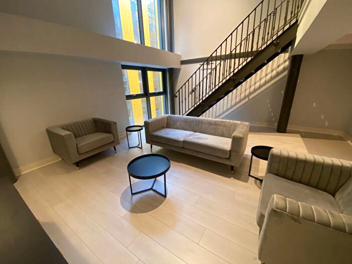 2 Bedroom Apartment To Rent In Tobacco Warehouse, L3