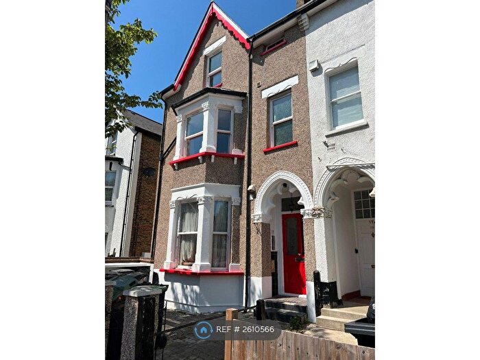 2 Bedroom Flat To Rent In Mulgrave Road, Croydon, CR0