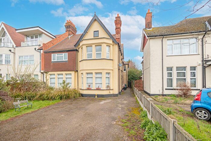 1 Bedroom Flat To Rent In Imperial Avenue, Westcliff-On-Sea, SS0