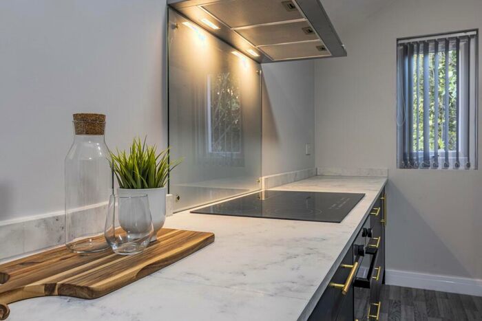 5 Bedroom End Of Terrace House To Rent In City Road, Nottingham, Nottinghamshire, NG7