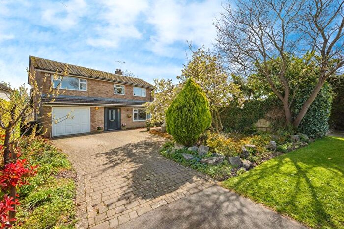 4 Bedroom Detached House For Sale In Chapel Road, Breachwood Green, Hitchin, SG4