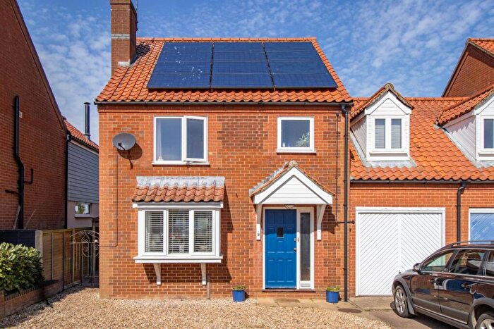 4 Bedroom Semi-Detached House For Sale In Windmill Hill, Great Bircham, King's Lynn, Norfolk, PE31