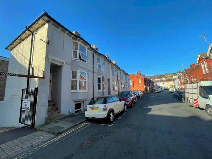 4 Bedroom End Of Terrace House To Rent In Trinity Street, Brighton, BN2