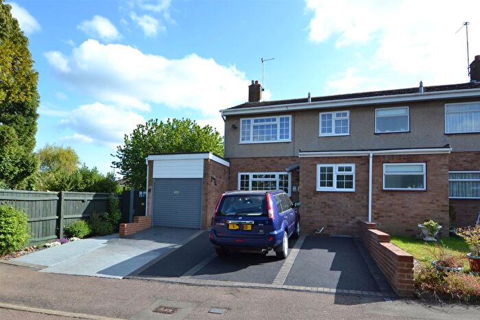 3 Bedroom Property For Sale In Monks Walk, Buntingford, SG9
