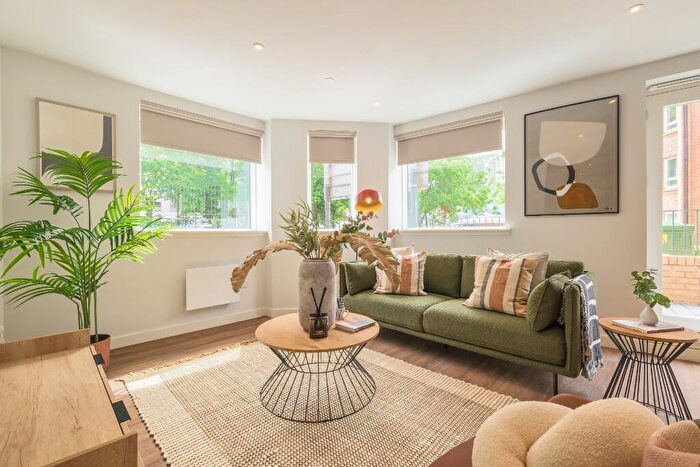 2 Bedroom Apartment To Rent In St. Vincent Street, Glasgow, G3