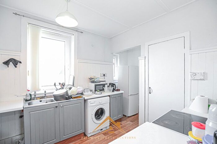 2 Bedroom Flat For Sale In E Pine Street, Greenock, PA15