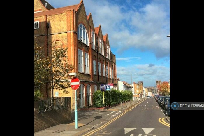 1 Bedroom Flat To Rent In Schoolhouse Yard, London, SE18