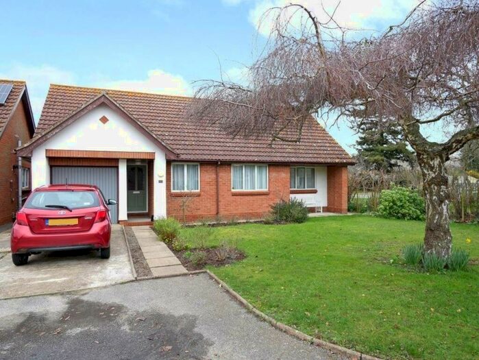 3 Bedroom Detached Bungalow For Sale In Cattsfield, Stutton, IP9