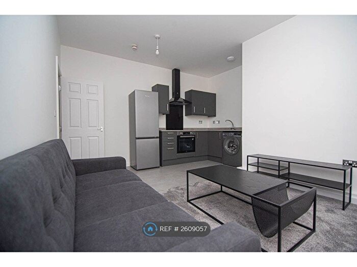 2 Bedroom Flat To Rent In Nether Hall, Doncaster, DN1