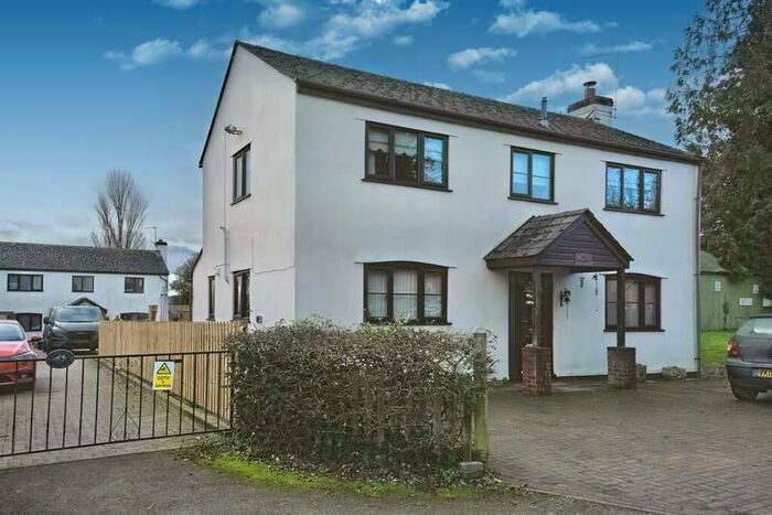 4 Bedroom Detached House For Sale In The Village, Westbury On Severn, GL14