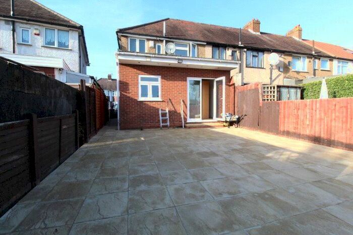 3 Bedroom Semi-Detached House To Rent In Elmer Gardens, Isleworth, TW7