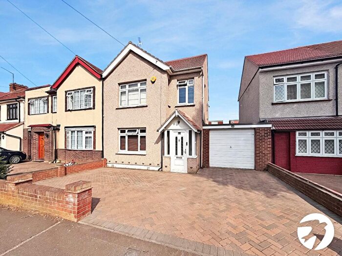 3 Bedroom Semi-Detached House To Rent In Awliscombe Road, Welling, DA16