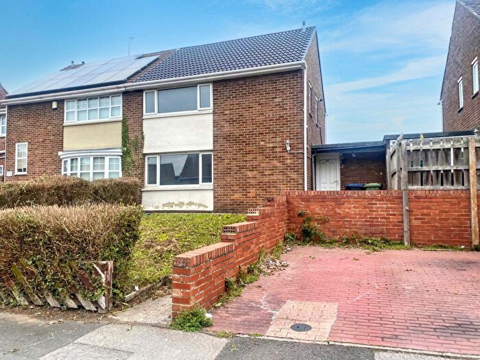 3 Bedroom Semi-Detached House To Rent In Amersham Crescent, Peterlee, Durham, SR8