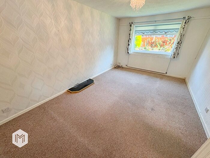 2 Bedroom Bungalow For Sale In Flaxley Close, Birchwood, Warrington, Cheshire, WA3