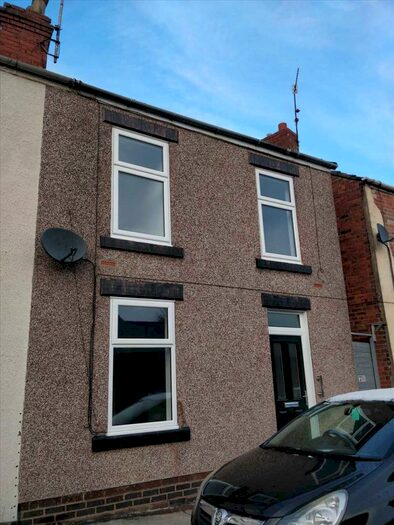 2 Bedroom House To Rent In Catherine Street, S40