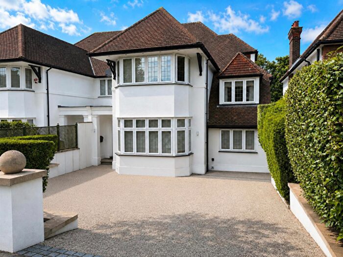 6 Bedroom House To Rent In Armitage Road, Golders Green, NW11