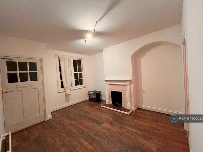 2 Bedroom Terraced House To Rent In Balliol Road, London, N17
