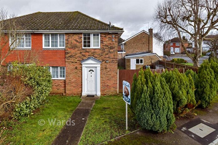3 Bedroom Semi Detached House For Sale In Adam Close, Coxheath, Maidstone, Kent, ME17