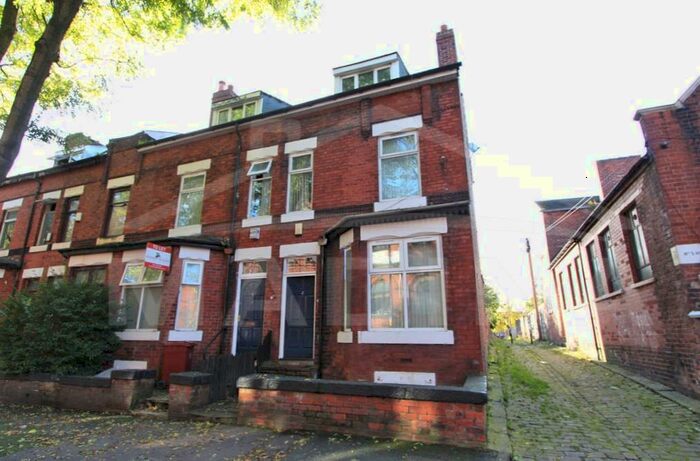 8 Bedroom Terraced House To Rent In Hamilton Road, Manchester, M13