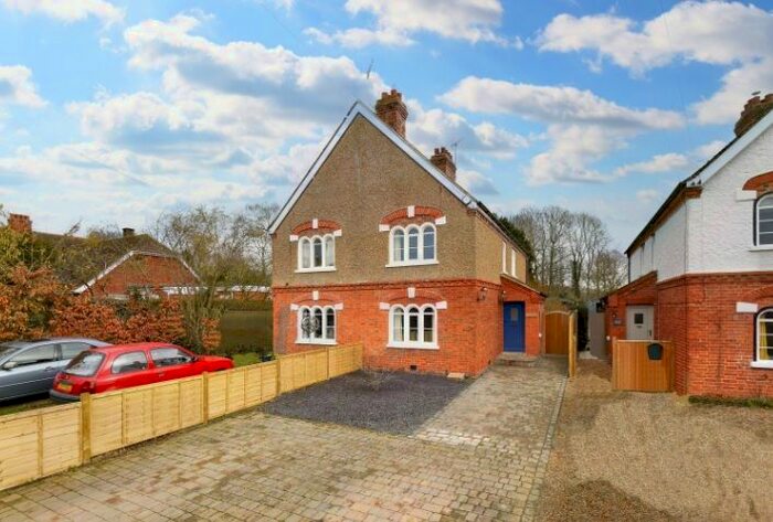 2 Bedroom Semi-Detached House For Sale In Station Road, Pluckley, TN27