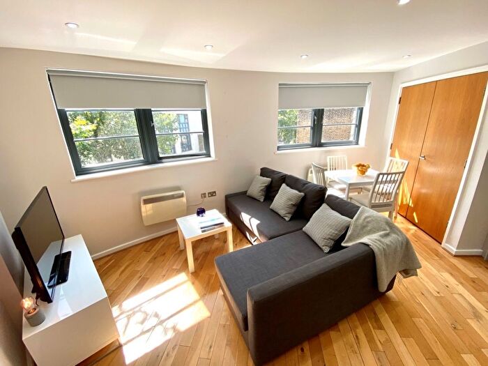 2 Bedroom Flat To Rent In Flat Amisha Court, Grange Road, London, London, SE1