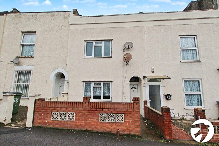 3 Bedroom Terraced House For Sale In Crescent Road, Woolwich, SE18