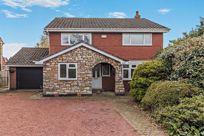 3 Bedroom Detached House For Sale In Kirton Lane, Thorne, Doncaster, DN8