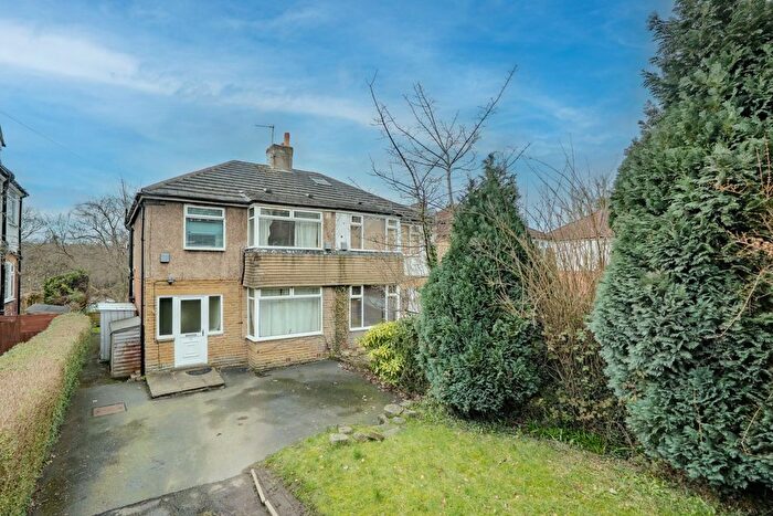 3 Bedroom Semi Detached House For Sale In Haigh Wood Road, Cookridge, Leeds, LS16