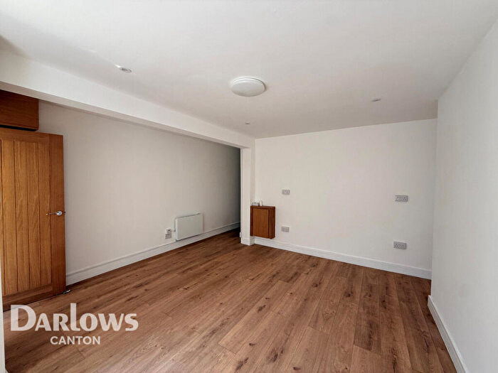 Studio For Sale In Ferry Road, Cardiff, CF11