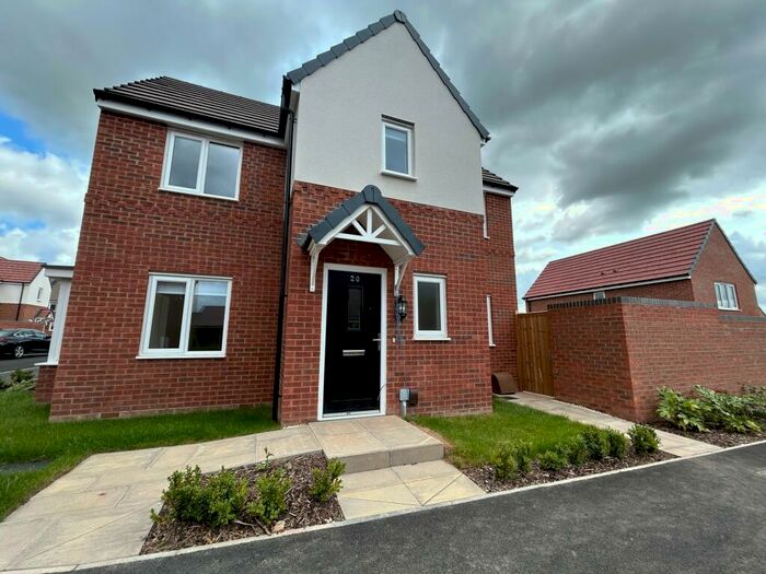 3 Bedroom Detached House To Rent In Horwood Drive, NG4