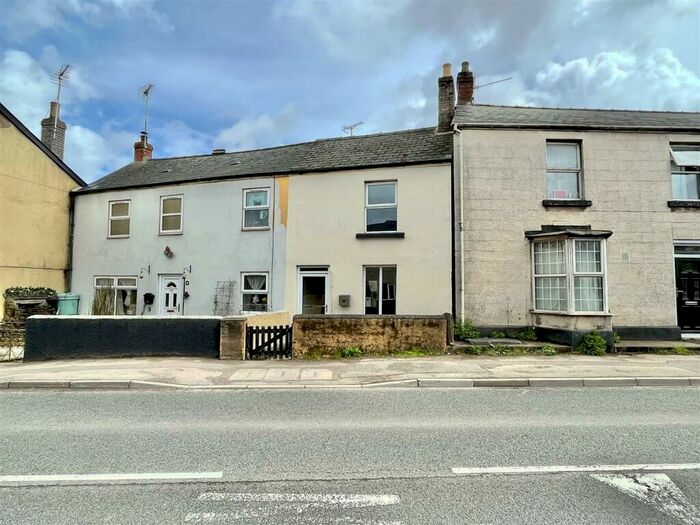 House For Sale In Steam Mills, Cinderford, GL14