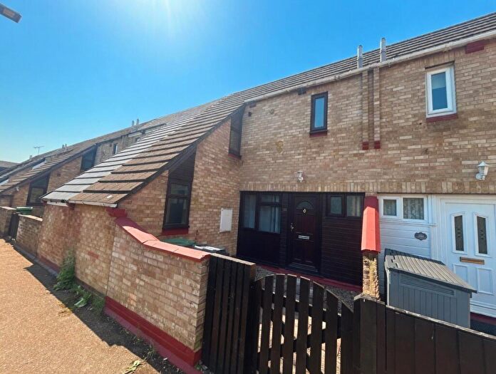 3 Bedroom House To Rent In Moretons, Pitsea, SS13