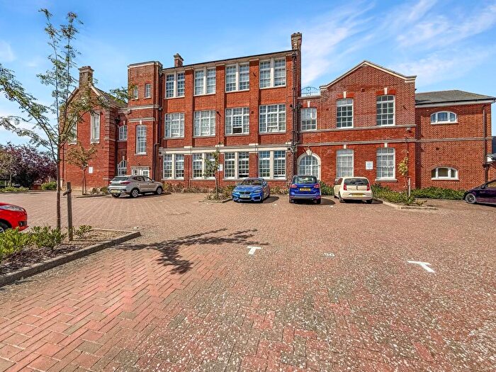 2 Bedroom Apartment For Sale In Coggeshall Road, Braintree, CM7