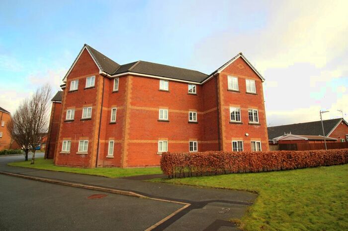 2 Bedroom Apartment To Rent In Highcroft, Bolton, BL1