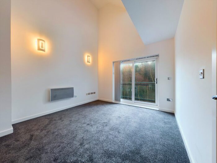 2 Bedroom Flat To Rent In Phoebe Road, Copper Quarter, Swansea, SA1