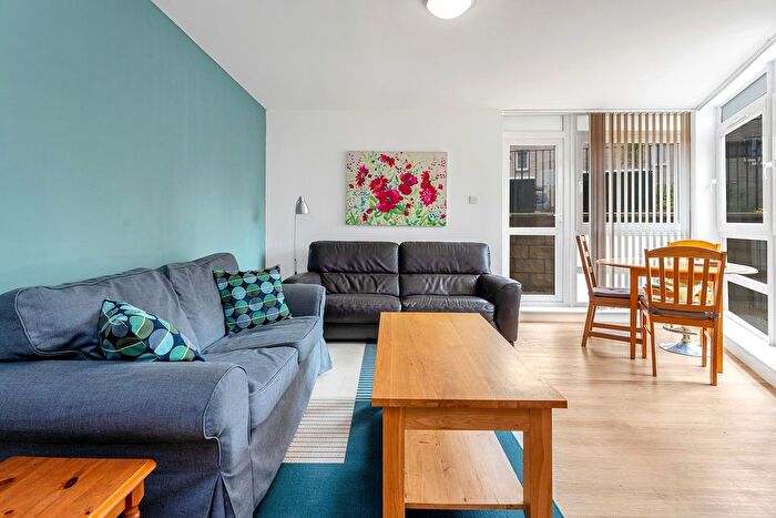 3 Bedroom Flat To Rent In Brunswick Road, Leith, Edinburgh, EH7