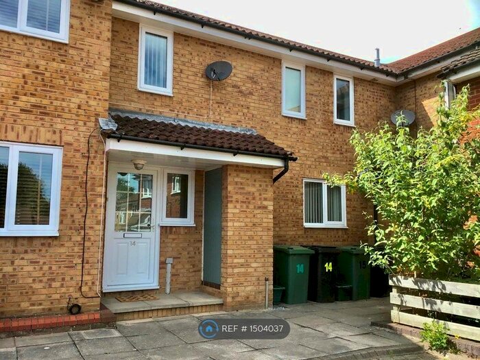2 Bedroom Terraced House To Rent In Chantry Mews, Basingstoke, RG22