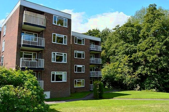 2 Bedroom Flat To Rent In Ockford Road, Godalming, GU7